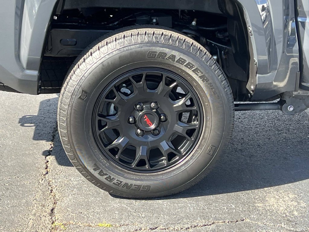 Used 2025 Toyota Tacoma SR5 RWD image 8
