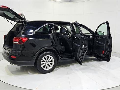 Used 2020 Kia Sorento L FWD image 32