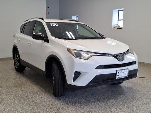 Used 2017 Toyota RAV4 LE w/ Carpet Mat Package AWD/4WD image 3