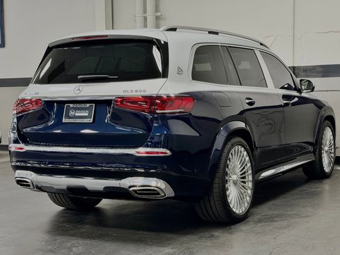 Used 2021 Mercedes-Benz Maybach GLS 600 4MATIC image 12
