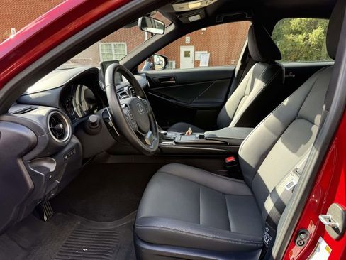 Used 2022 Lexus IS 300 AWD image 13