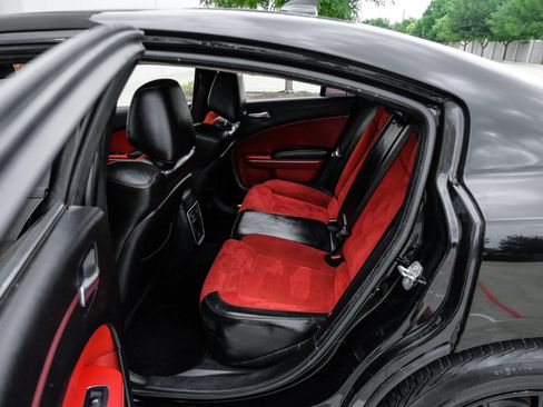 Used 2022 Dodge Charger Scat Pack w/ Dynamics Package RWD image 40