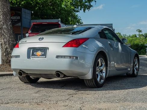 Used 2008 Nissan 350Z Touring RWD image 6