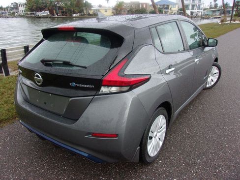 Used 2018 Nissan Leaf S w/ S Charge Package FWD image 5