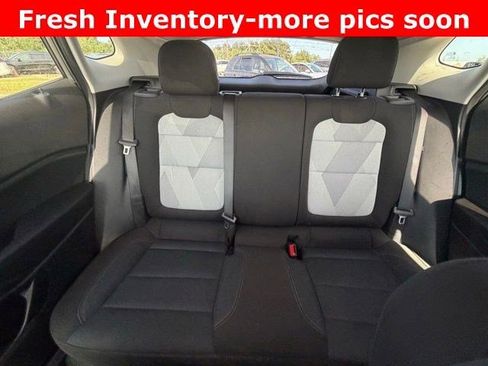 Used 2024 Chevrolet Trax LS w/ LS Convenience Package FWD image 8