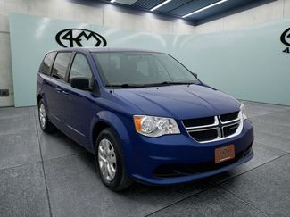 Used 2018 Dodge Grand Caravan SE w/ UConnect Hands-Free Group FWD video 1