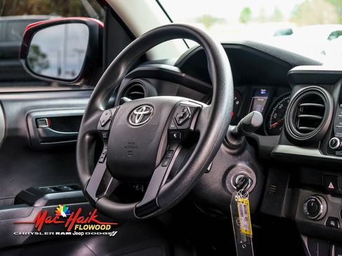 Used 2022 Toyota Tacoma SR image 13