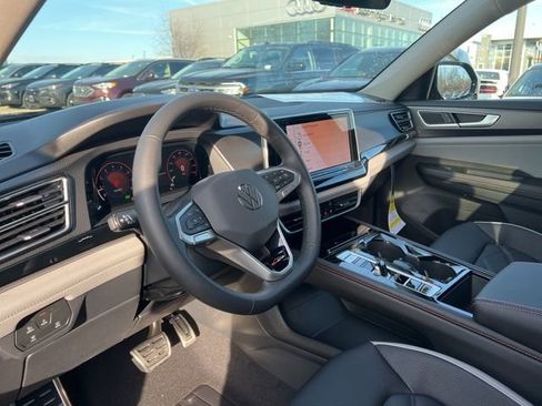 New 2026 Volkswagen Atlas Peak Edition AWD/4WD image 12