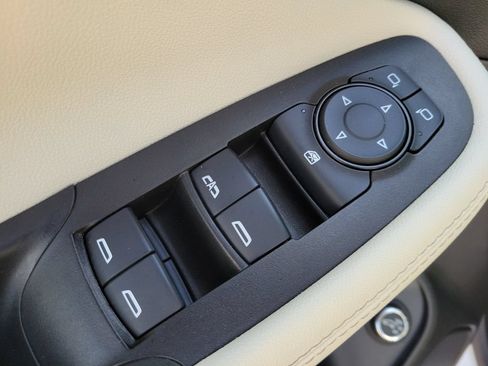 Used 2022 Buick Encore GX Select FWD image 16
