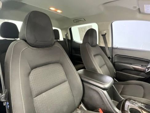 Used 2017 GMC Canyon SLE image 14