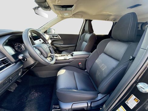 New 2026 Mitsubishi Outlander ES image 21