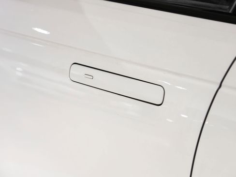 Used 2024 Land Rover Range Rover Velar S AWD/4WD image 46