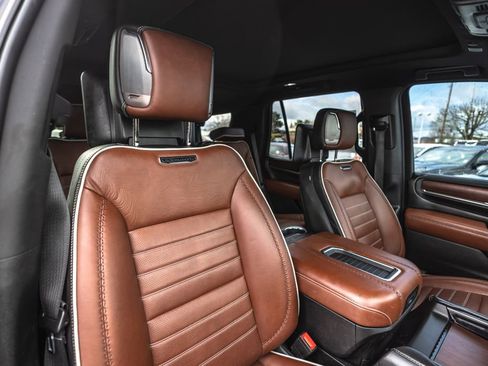 Used 2023 GMC Yukon Denali Ultimate image 35