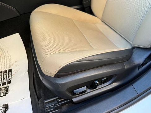 Used 2021 Lexus ES 250 w/ Premium Package image 17