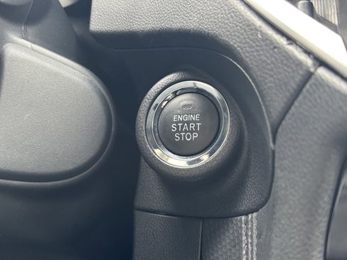 Used 2023 Subaru Forester Premium image 5