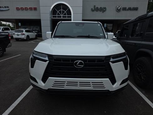 Used 2026 Lexus GX 550 w/ Accessory Package (2T) AWD/4WD image 3