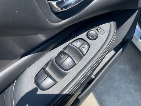 Used 2020 Nissan Murano SV FWD image 23