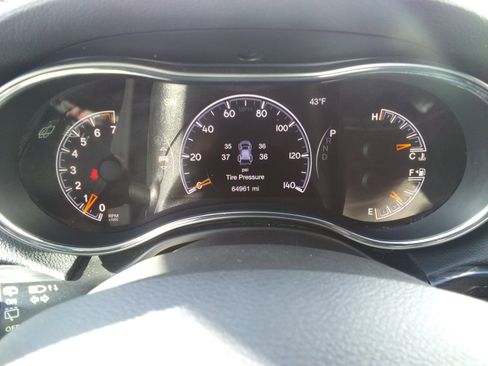 Used 2019 Jeep Grand Cherokee Altitude image 17