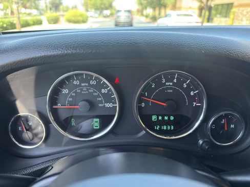 Used 2013 Jeep Wrangler Unlimited Sport image 39