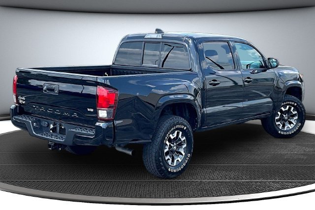 Used 2022 Toyota Tacoma SR AWD/4WD image 6