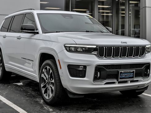 Used 2021 Jeep Grand Cherokee L Overland w/ Luxury Tech Group IV image 10