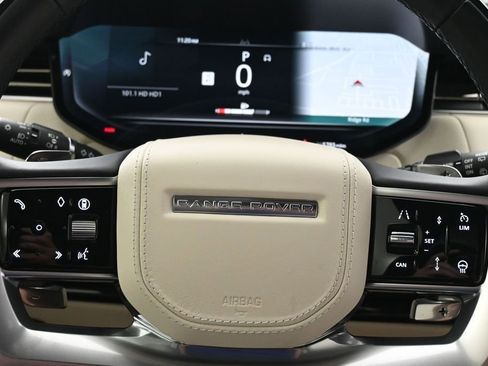 Used 2024 Land Rover Range Rover SE AWD/4WD image 19