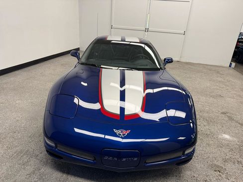 Used 2004 Chevrolet Corvette Z06 w/ Z06 Preferred Equipment Group RWD image 2