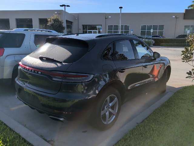 Used 2021 Porsche Macan AWD/4WD image 4