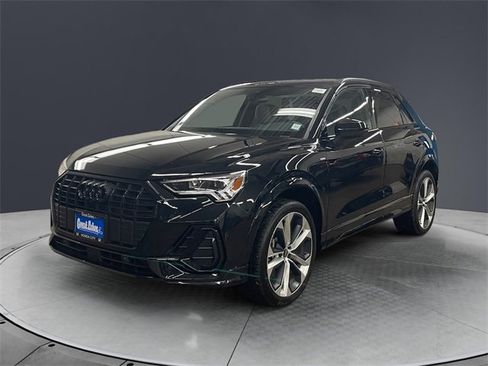 Used 2022 Audi Q3 2.0T Premium Plus w/ Premium Plus Package image 7