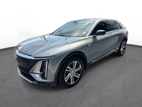 Used 2024 Cadillac Lyriq Tech w/ LPO, Floor Liner Package RWD image 7