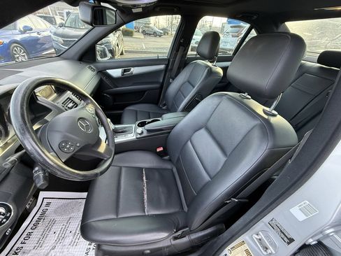 Used 2010 Mercedes-Benz C 300 Sedan image 8