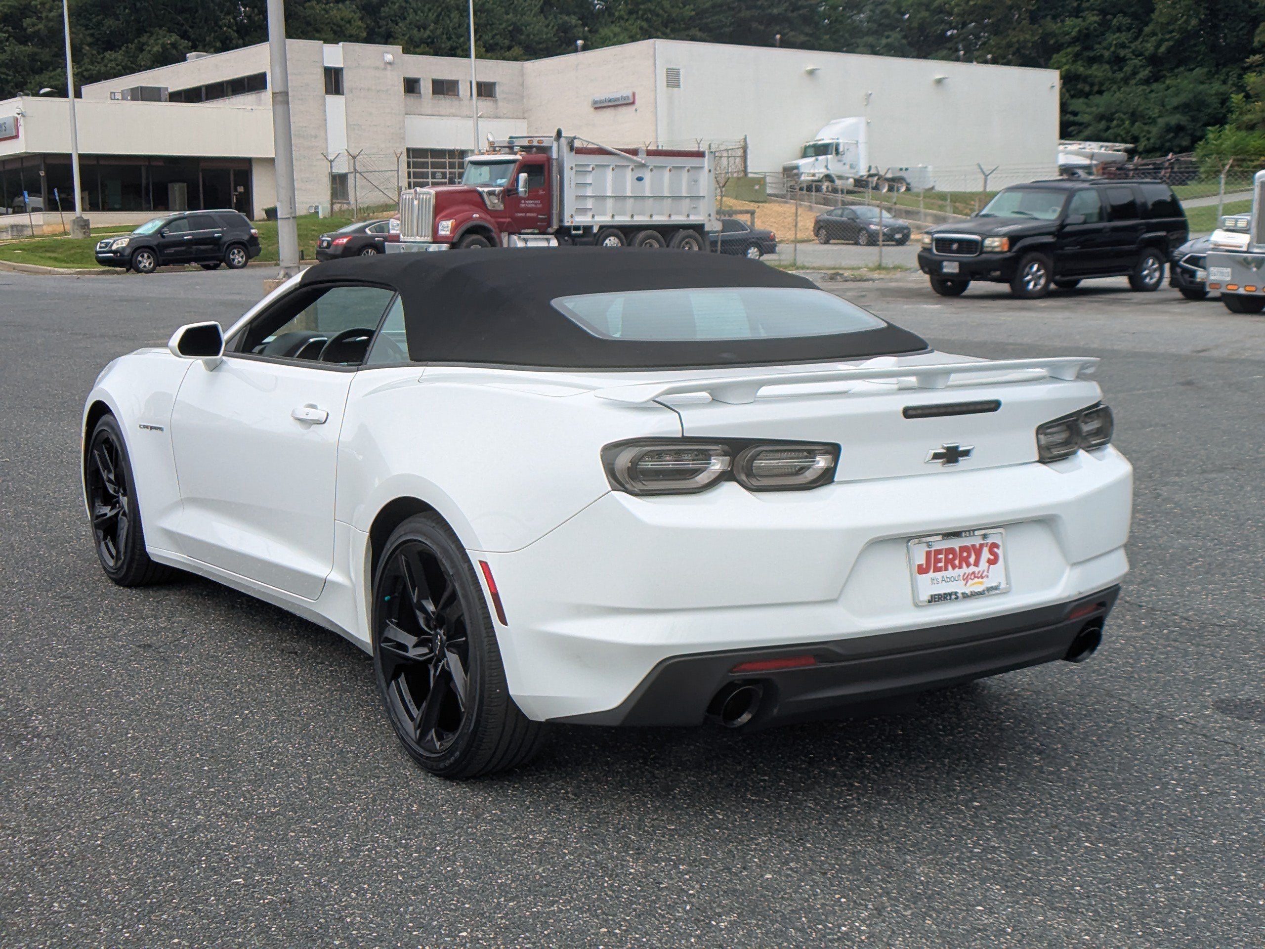 Used 2024 Chevrolet Camaro LT RWD image 6