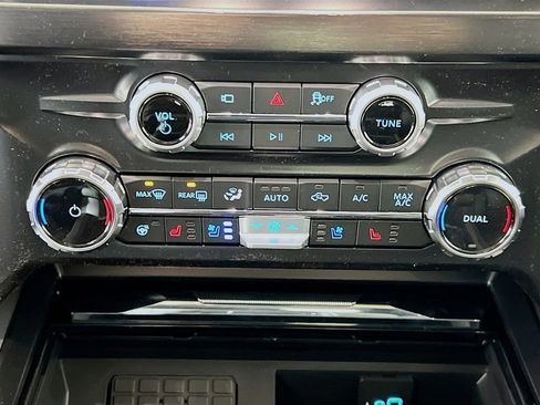 New 2026 Ford F350 Lariat w/ Black Appearance Package image 9