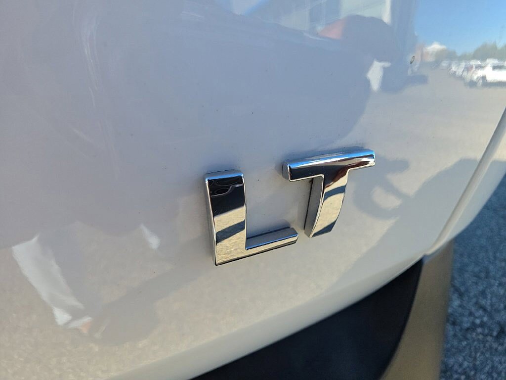 Used 2023 Chevrolet Traverse LT AWD/4WD image 19