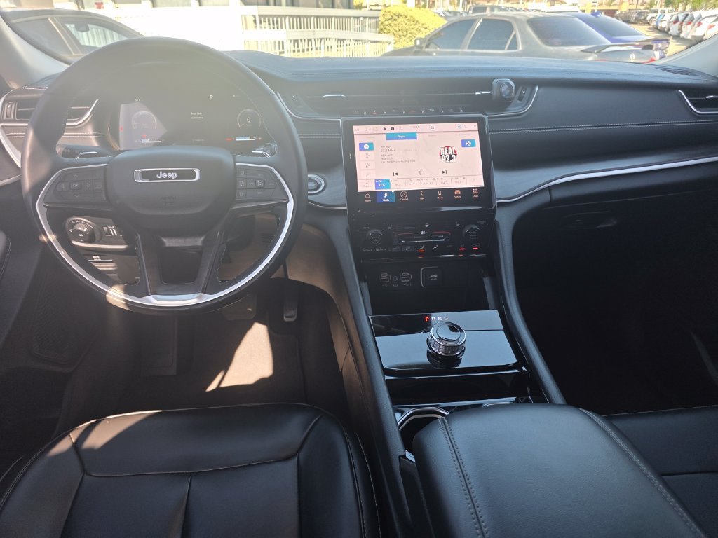 Used 2023 Jeep Grand Cherokee L Limited RWD image 16