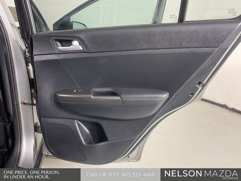 Used 2021 Kia Sportage LX FWD image 19