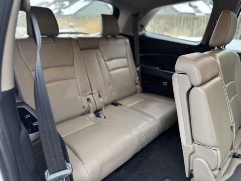 Used 2017 Honda Pilot Touring image 19