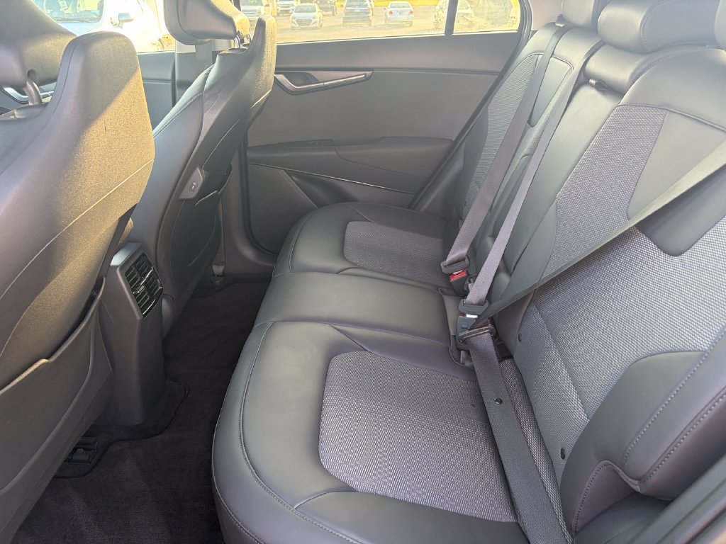 Used 2024 Kia Niro Wind FWD image 17