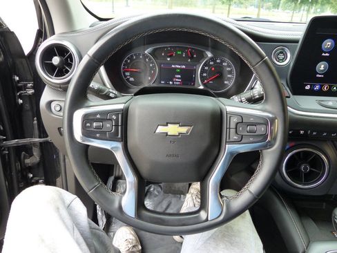 Used 2023 Chevrolet Blazer LT w/ Sound & Technology Package FWD image 25