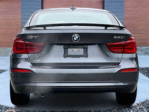 Used 2018 BMW 330i Gran Turismo xDrive image 4