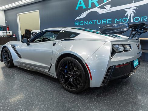 Used 2019 Chevrolet Corvette ZR1 RWD image 9