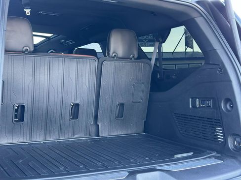 Used 2024 GMC Yukon XL Denali Ultimate AWD/4WD image 20