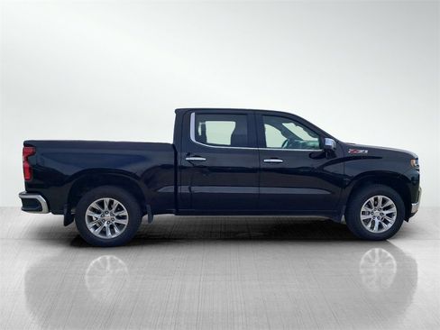 Used 2022 Chevrolet Silverado 1500 LTZ w/ Z71 Off-Road Package image 4