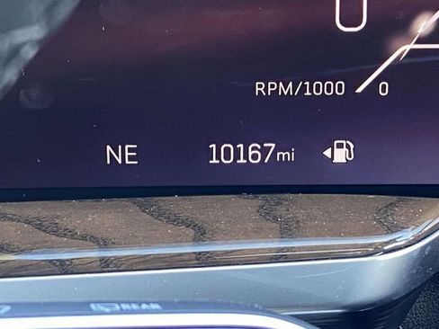 Certified 2025 Cadillac Escalade Premium Luxury Platinum image 29