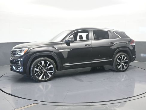 Used 2024 Volkswagen Atlas Cross Sport SEL Premium R-Line image 2