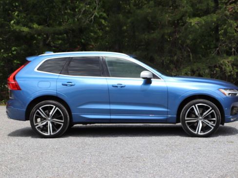 Used 2019 Volvo XC60 T5 R-Design w/ Protection Package Premier AWD/4WD image 2