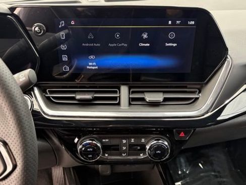 New 2026 Chevrolet Trax RS FWD image 33