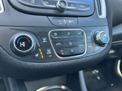 Used 2024 Chevrolet Malibu LT image 36