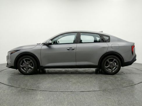 Used 2025 Kia K4 FWD image 5