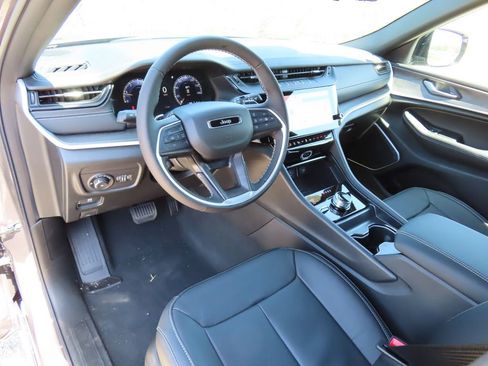 New 2026 Jeep Grand Cherokee L Limited AWD/4WD image 18